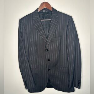 Men’s Vintage Dolce & Gabbana 100% Wool Suit